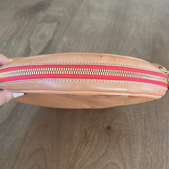 Clare V. x Cup Of Jo Circle Clucth - Picture 7 of 11